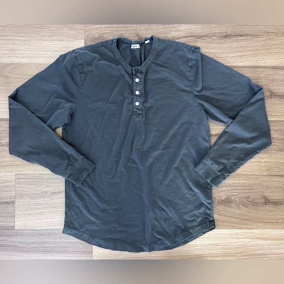 Buck Mason Other - Buck Mason Mens Henley Shirt M Mens Charcoal Cotton Long Sleeve Curved Hem